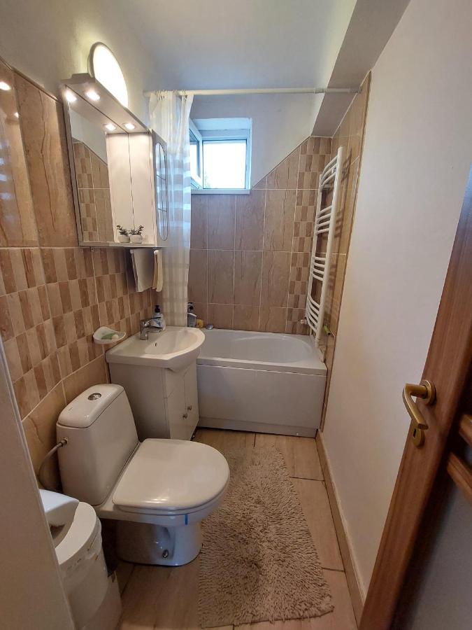 Ferienwohnung Amigohd Hunedoara Exterior foto
